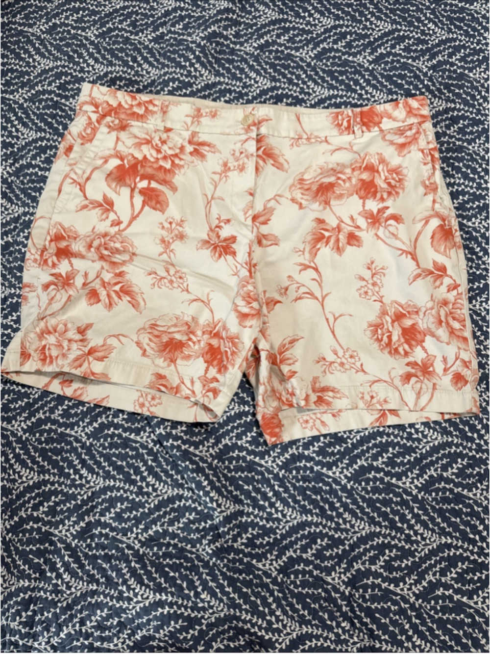Women’s Talbots The Weekend Short Size 16. Cream/orange Summer Spring